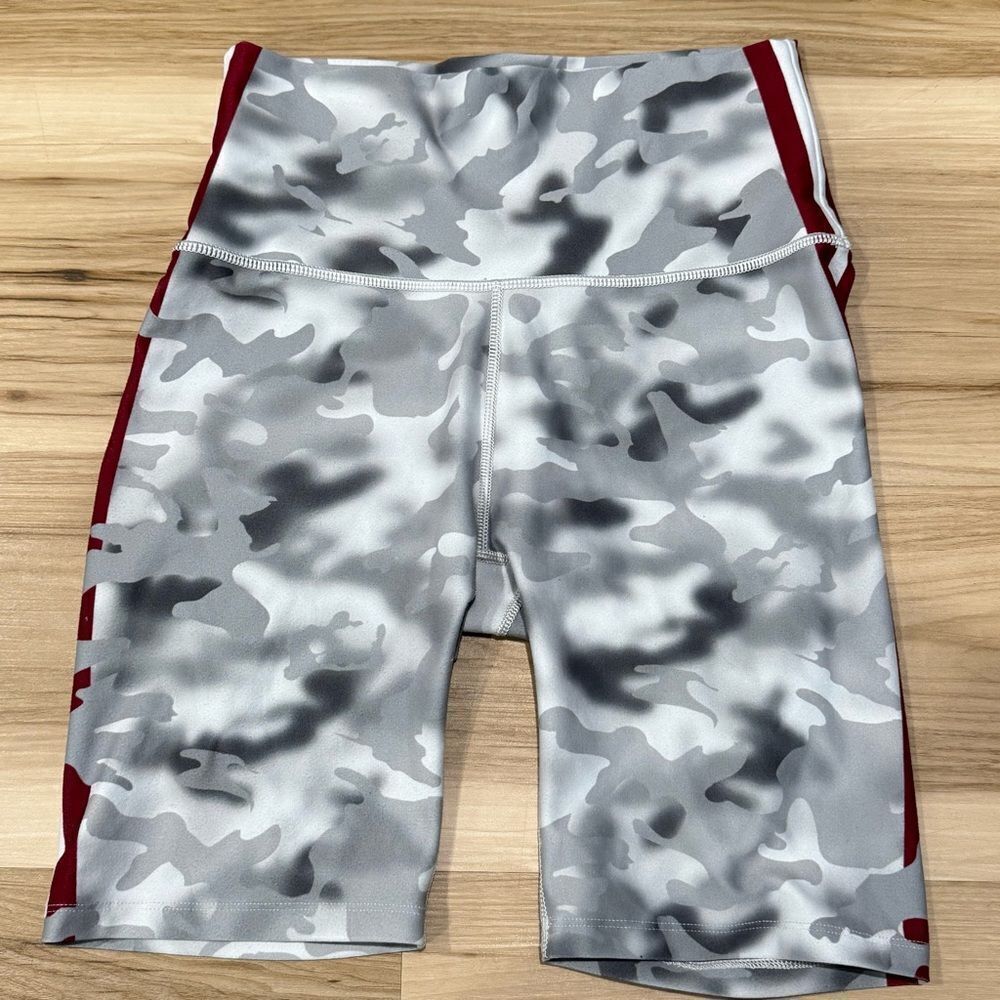 WITH Wear It To Heart Camo Bike Shorts Women’s Medium